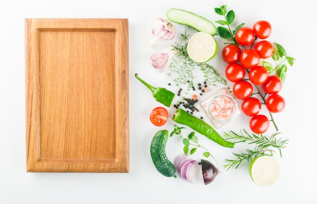 Deska z warzywami i przepisem